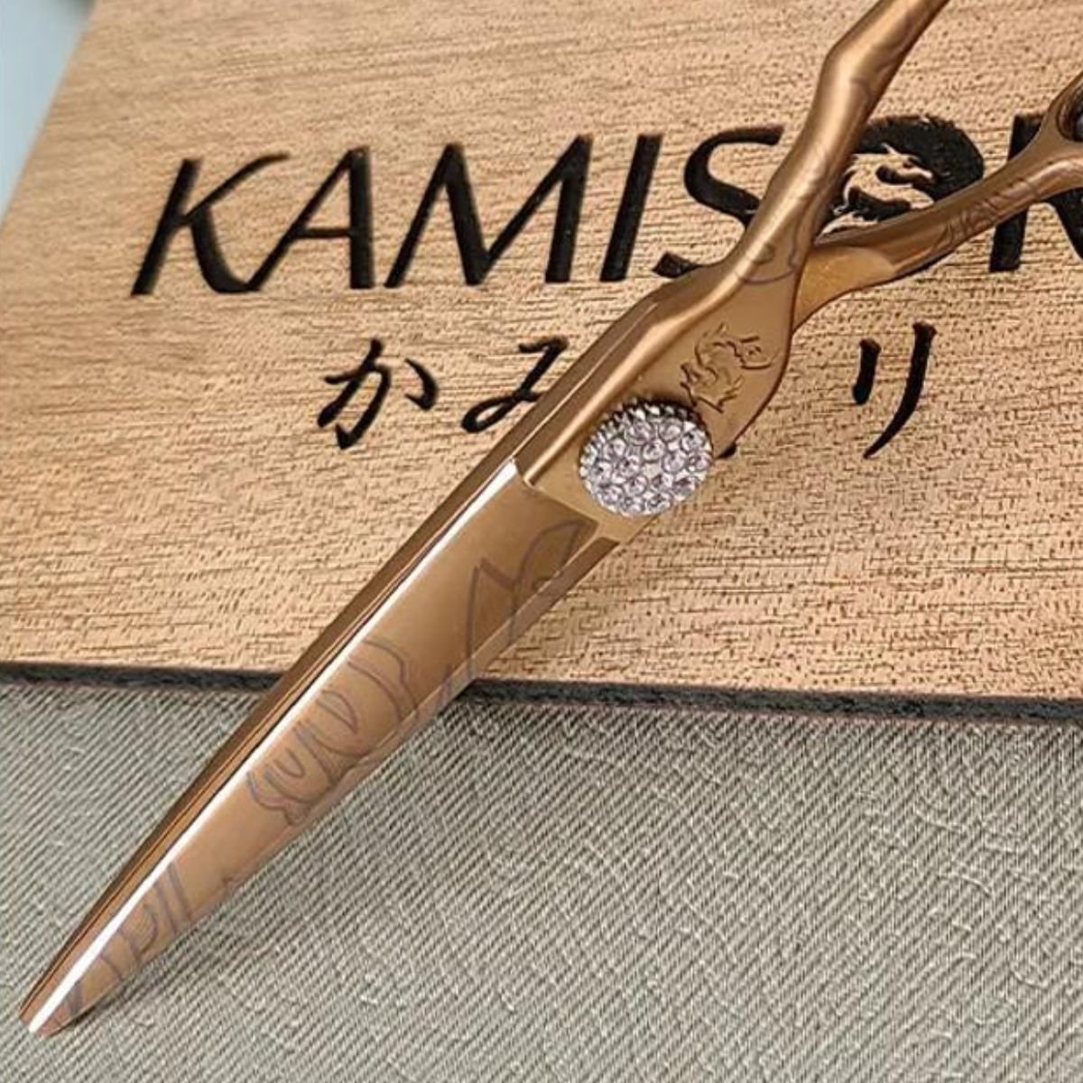 Kamisori Jewel III Haircutting Scissors in - Hair Cutting Scissors For Hair Stylists & Barbers