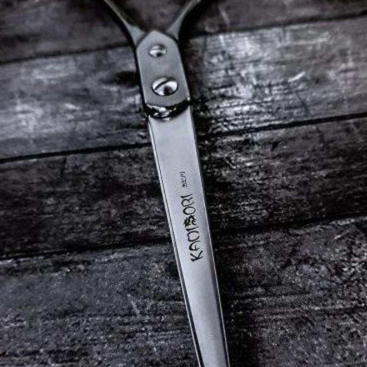 Kamisori Kobura II Hair Cutting Scissors in - Hair Cutting Scissors For Hair Stylists & Barbers